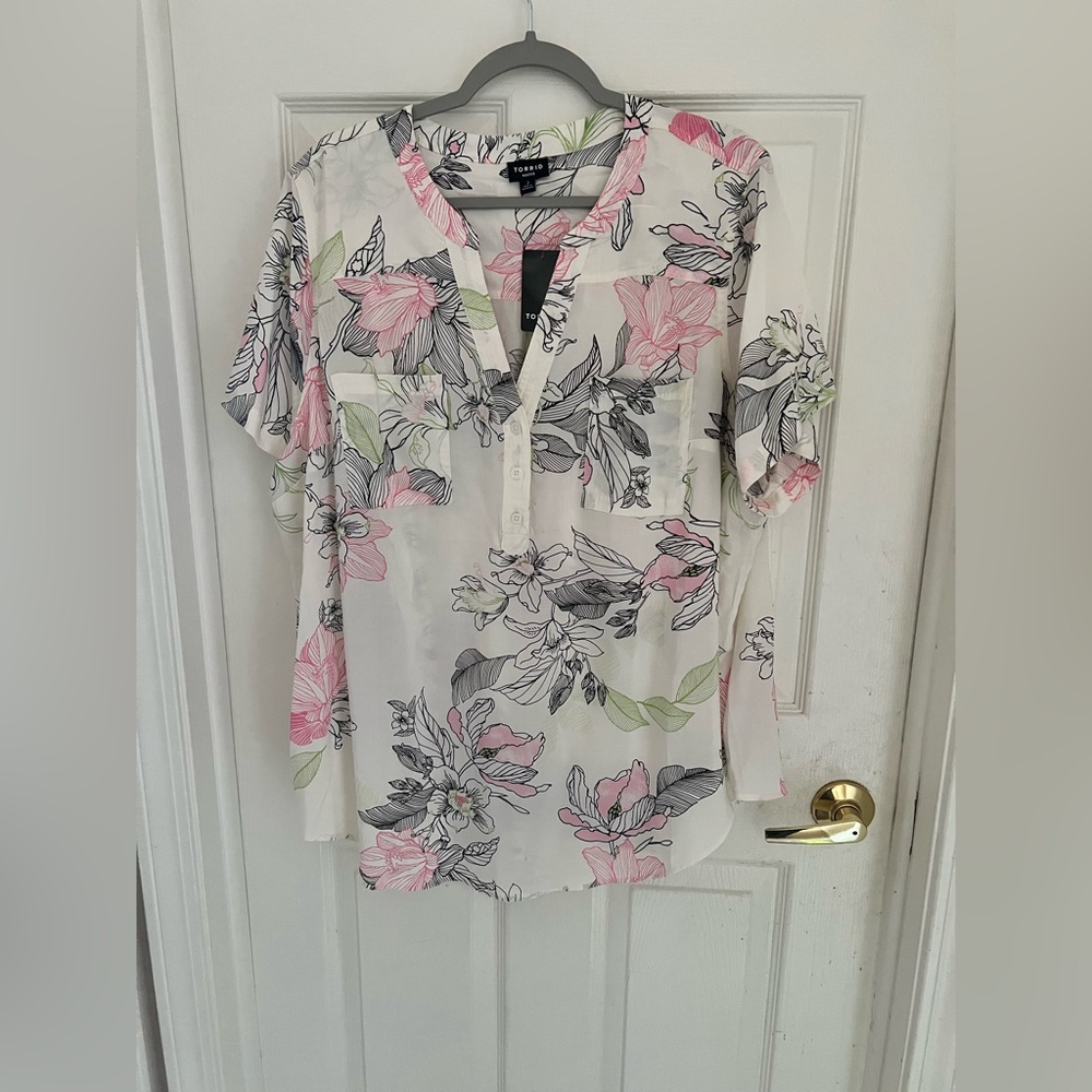 Harper Challis Short Sleeve Blouse - Picture 4 of 4